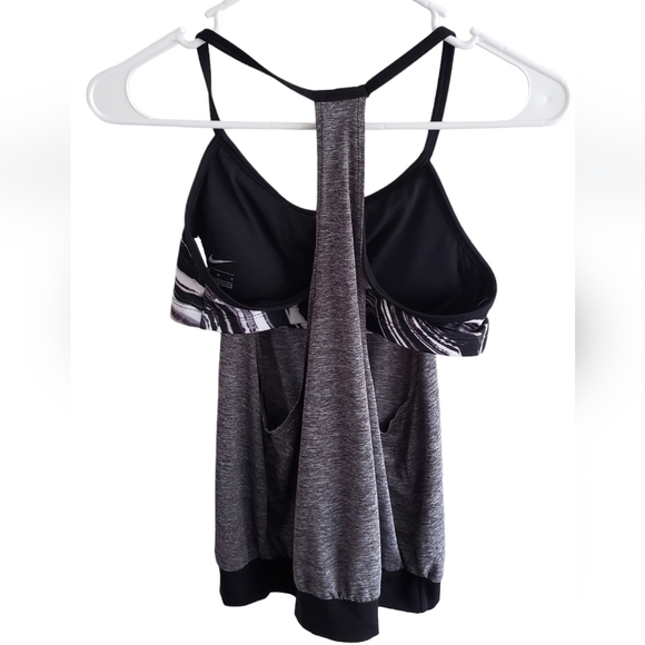 Nike 2 in 1 Tank Top w Built in Sports Bra - Picture 2 of 5